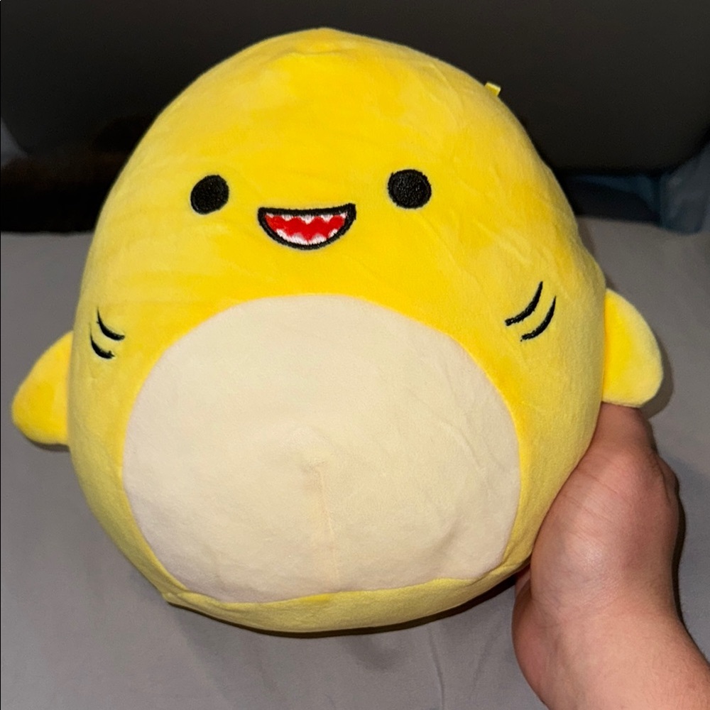Chandler the Shark 8” Squishmallow
